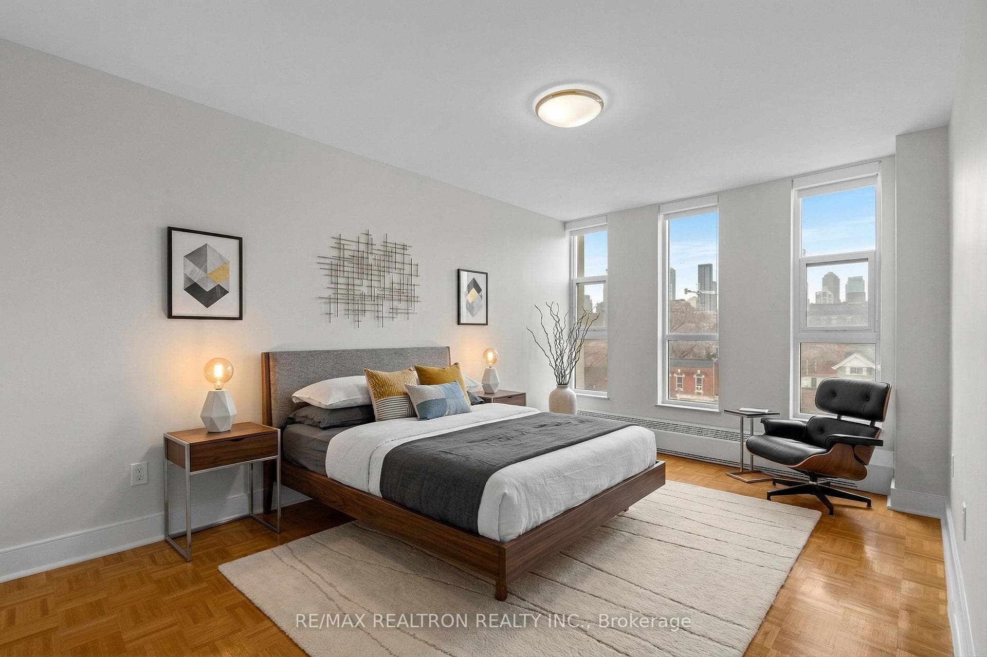 504 - 666 Spadina Avenue